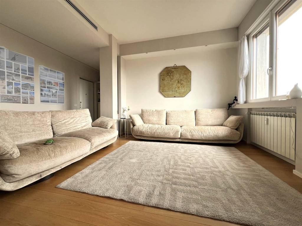 appartamento in vendita a Piacenza in zona Infrangibile