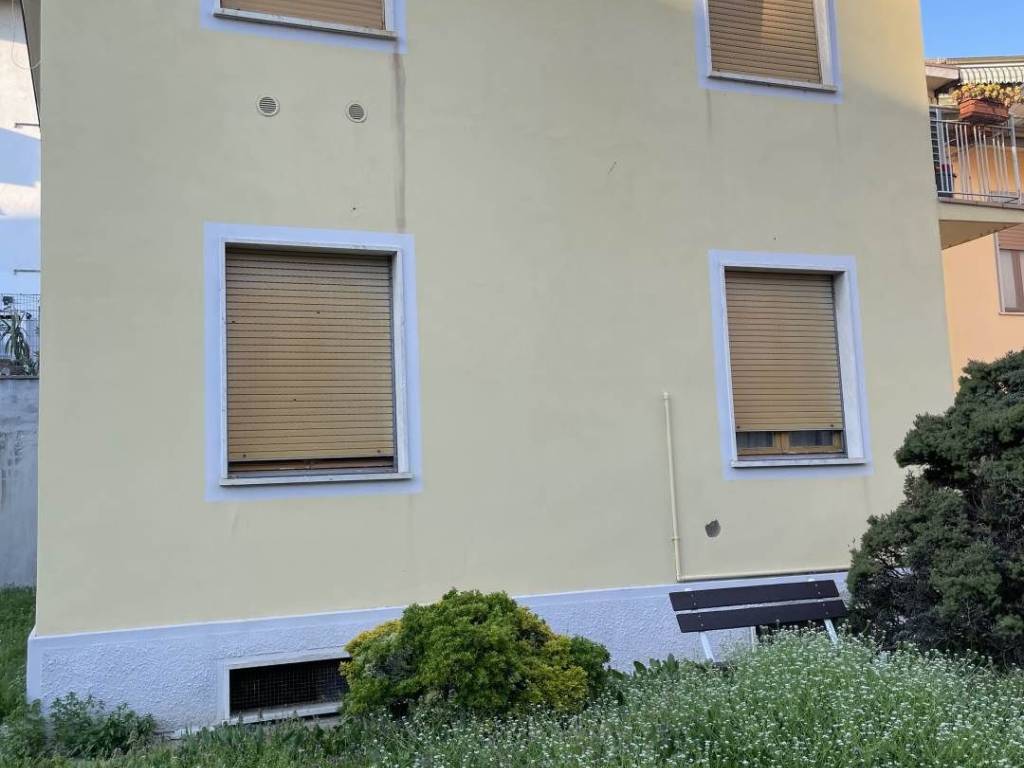 casa indipendente in vendita a Piacenza in zona Stadio