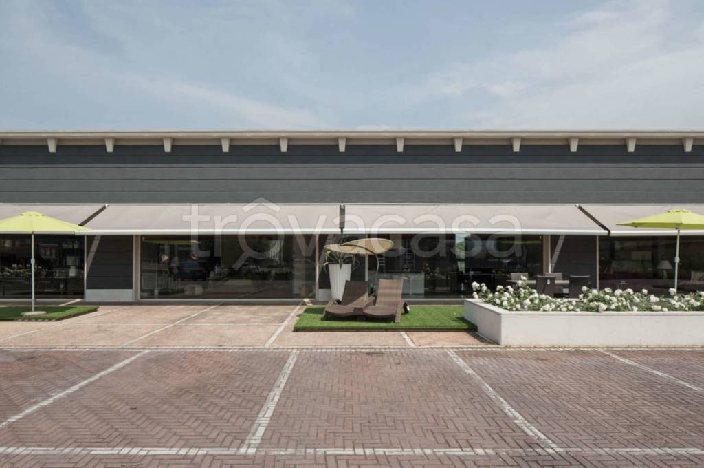 negozio in vendita a Piacenza