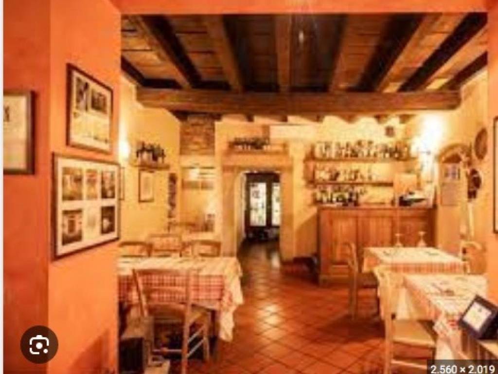 negozio in vendita a Piacenza in zona Caorsana