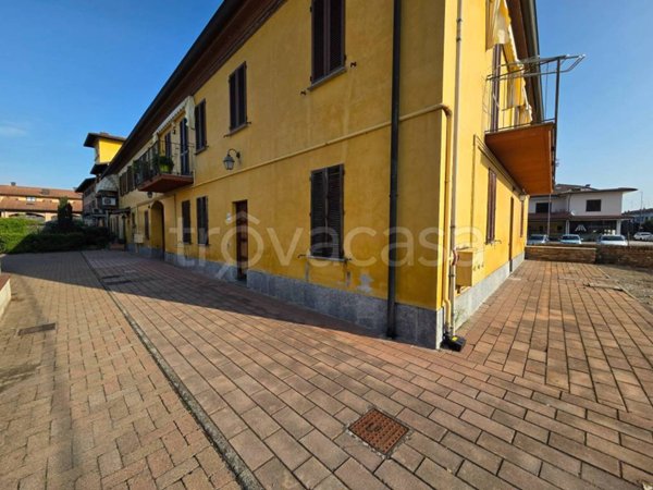 locale commerciale in vendita a Piacenza in zona Montale