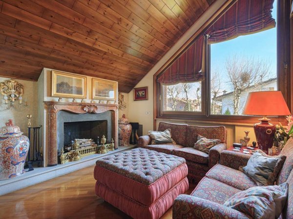 casa indipendente in vendita a Piacenza in zona Vallera