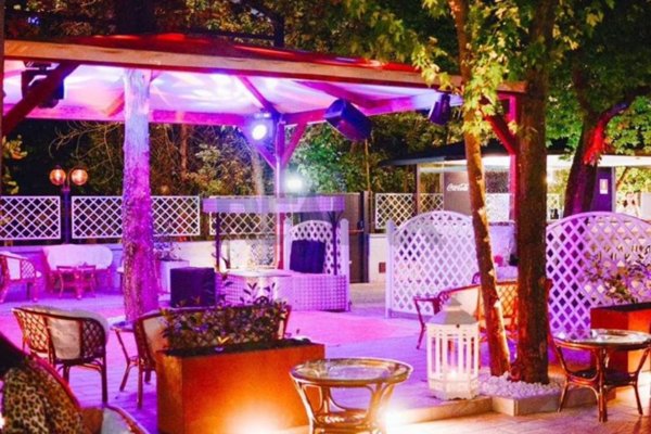 locale commerciale in vendita a Piacenza