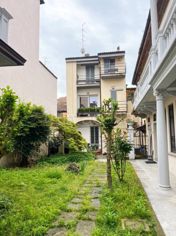 appartamento in vendita a Piacenza in zona Centro Storico