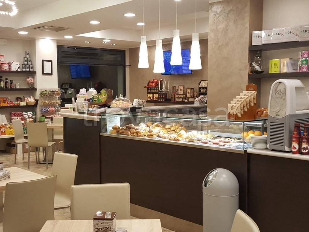 negozio in vendita a Piacenza in zona Centro Storico