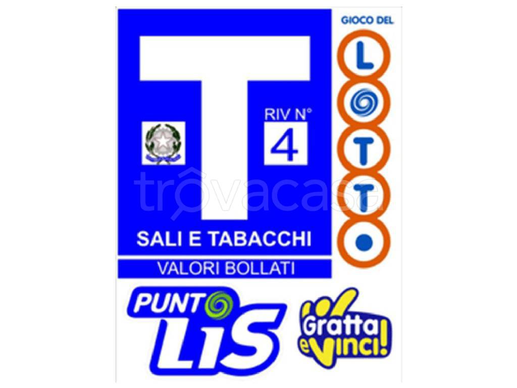 negozio in vendita a Piacenza in zona Farnesiana