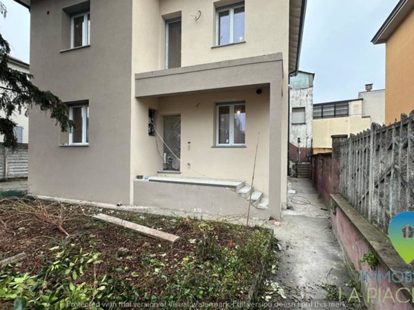 appartamento in vendita a Piacenza in zona Besurica