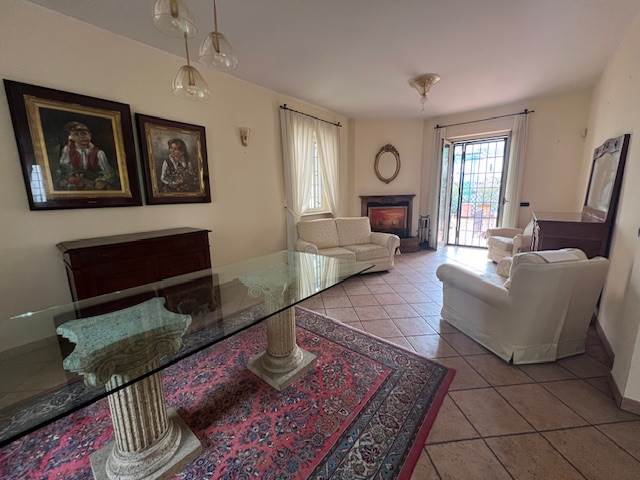 casa indipendente in vendita a Piacenza in zona Belvedere / Quartiere Duemila