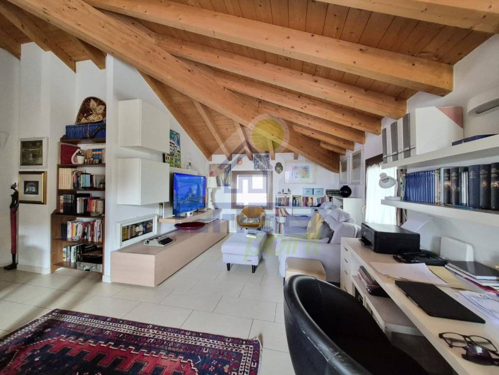 appartamento in vendita a Piacenza in zona Infrangibile