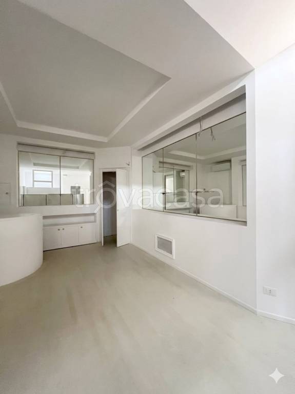 negozio in vendita a Piacenza in zona Centro Storico