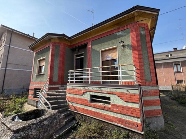 casa indipendente in vendita a Piacenza in zona Stadio