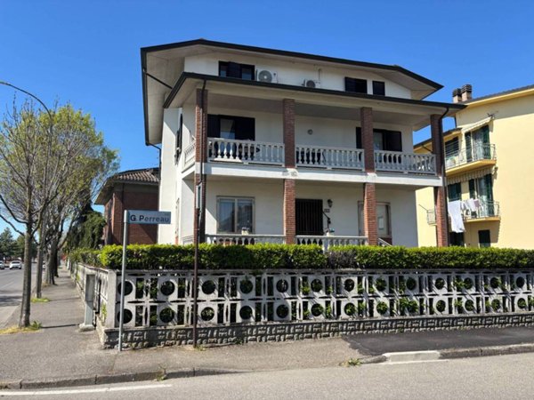 casa indipendente in vendita a Piacenza in zona Stadio