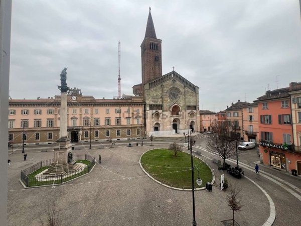 appartamento in vendita a Piacenza in zona Centro Storico