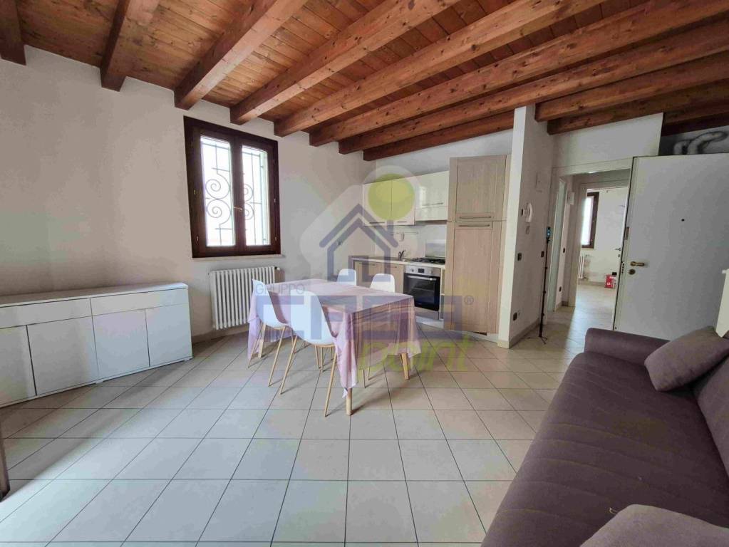 appartamento in vendita a Piacenza in zona Infrangibile