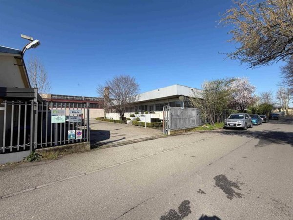ufficio in vendita a Piacenza in zona Baia del Re