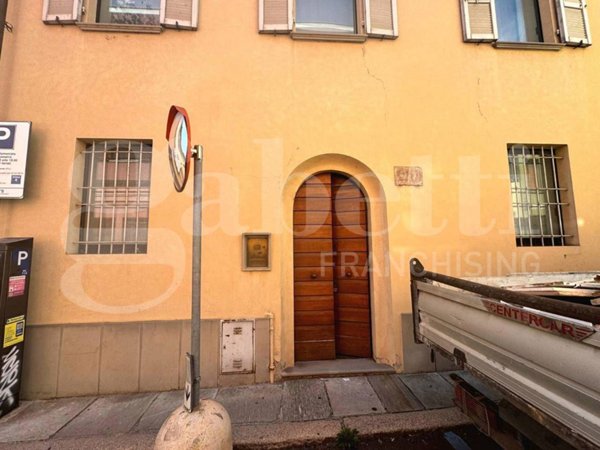 casa indipendente in vendita a Piacenza in zona Centro Storico