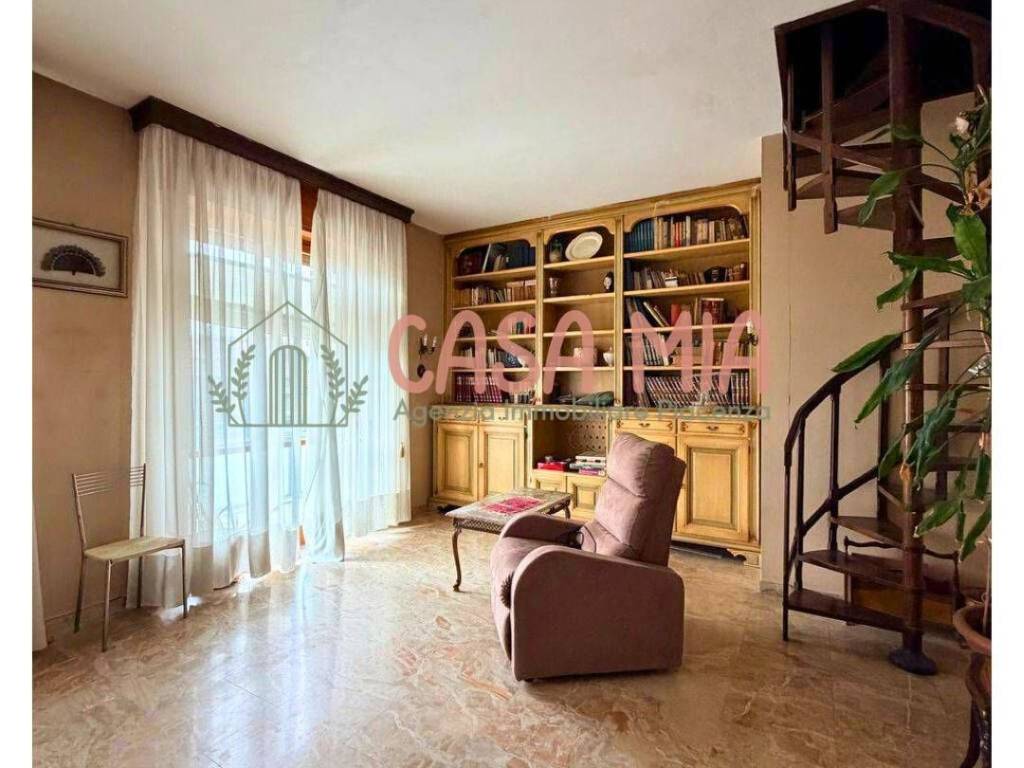 appartamento in vendita a Piacenza in zona Stadio