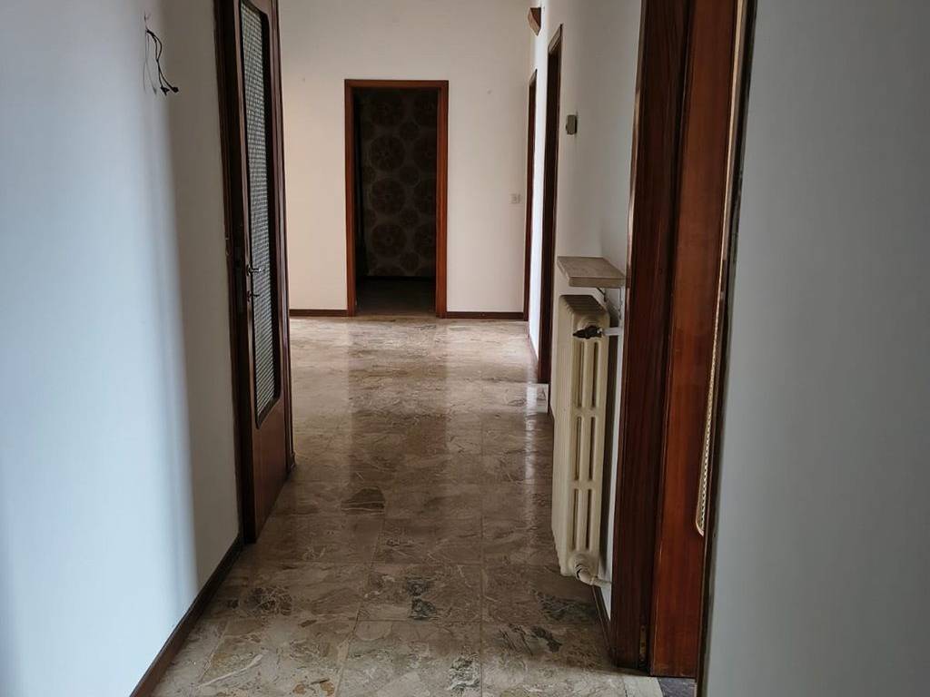 appartamento in vendita a Piacenza in zona Farnesiana