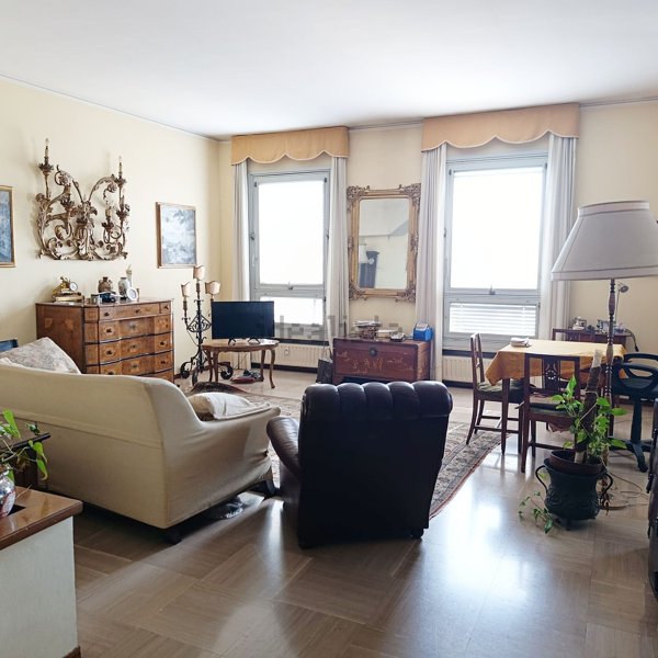 appartamento in vendita a Piacenza in zona Centro Storico