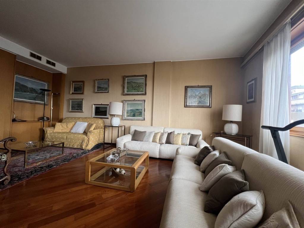 appartamento in vendita a Piacenza in zona Stadio