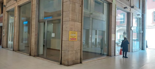 negozio in vendita a Piacenza in zona Centro Storico