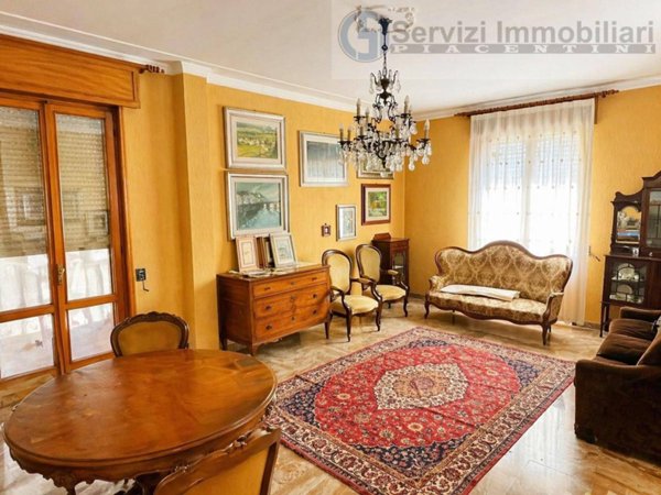 appartamento in vendita a Piacenza in zona Centro Storico