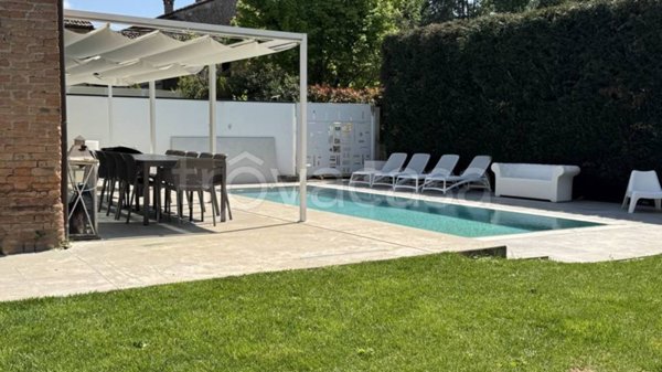 casa indipendente in vendita a Piacenza in zona Vallera
