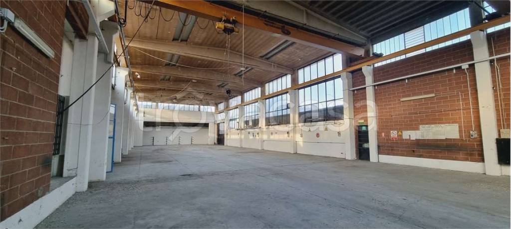 negozio in vendita a Piacenza in zona Veggioletta