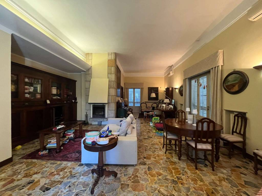 casa indipendente in vendita a Piacenza in zona Mucinasso