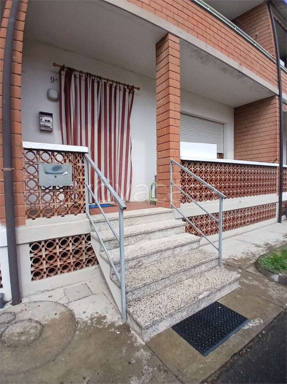 casa indipendente in vendita a Piacenza in zona Mucinasso