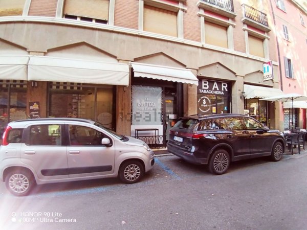 negozio in vendita a Piacenza