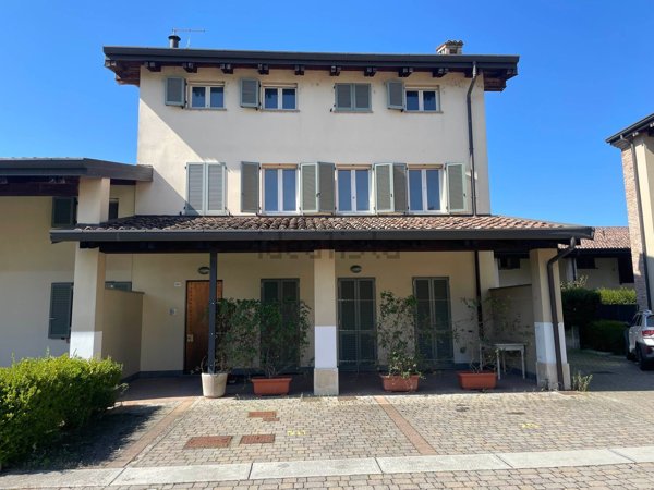 appartamento in vendita a Piacenza in zona Veggioletta