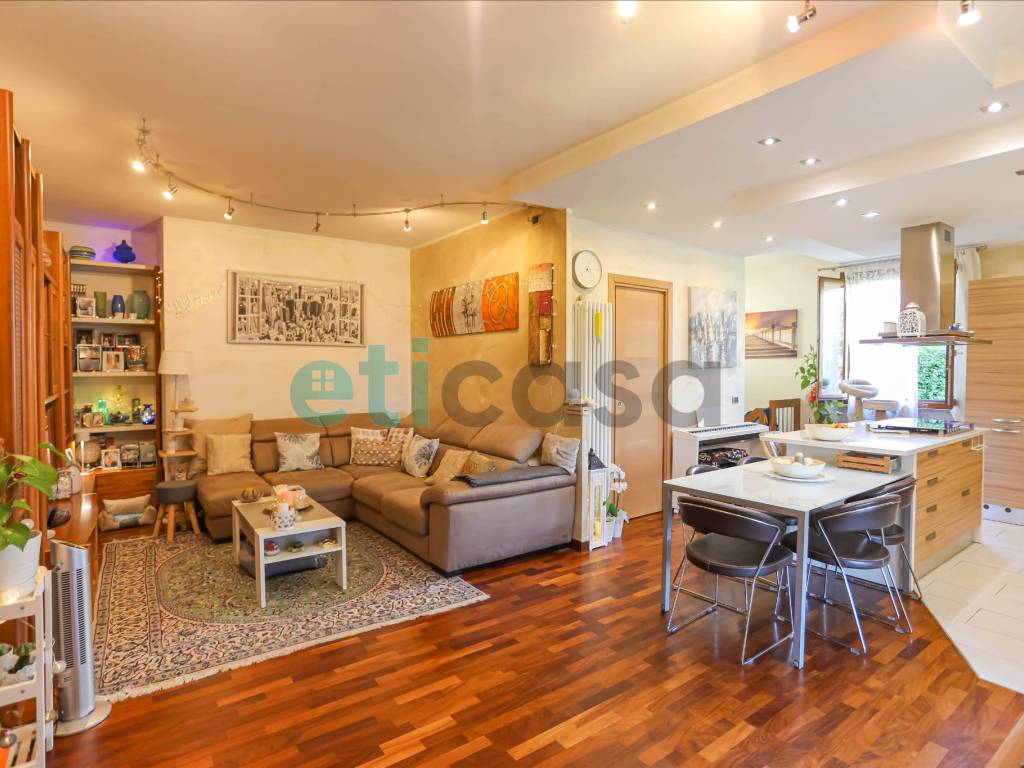 appartamento in vendita a Piacenza in zona Baia del Re