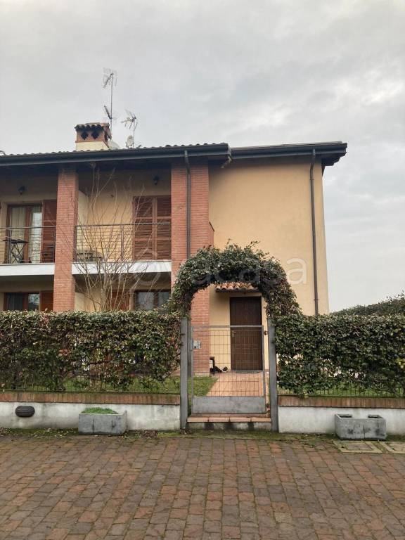 casa indipendente in vendita a Piacenza in zona Gerbido
