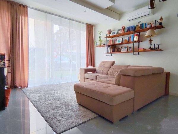 casa indipendente in vendita a Piacenza in zona Centro Storico