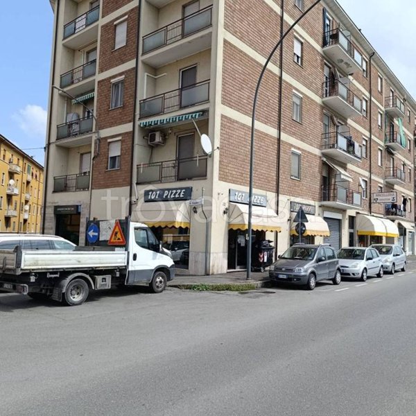 negozio in vendita a Piacenza in zona Farnesiana