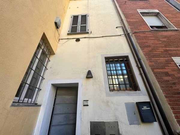 casa indipendente in vendita a Piacenza in zona Centro Storico
