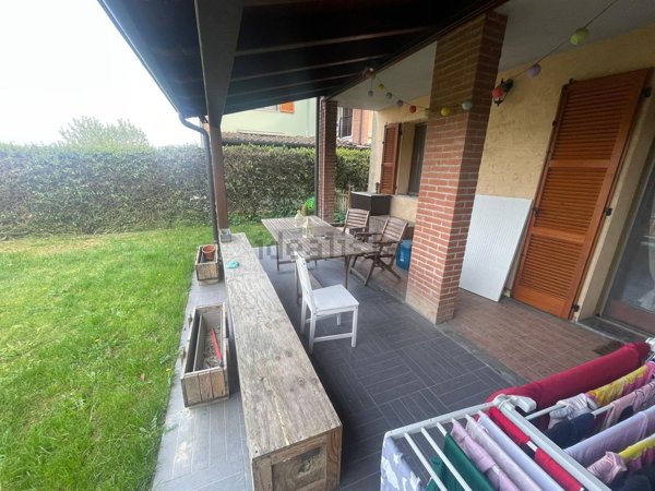 casa indipendente in vendita a Piacenza in zona Roncaglia / Fossadello