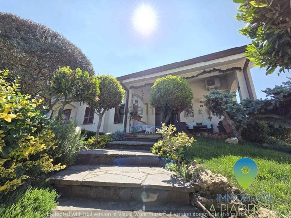 casa semindipendente in vendita a Piacenza in zona San Bonico