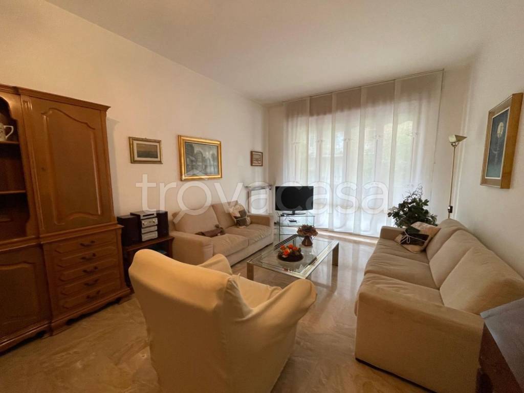 appartamento in vendita a Piacenza in zona Infrangibile