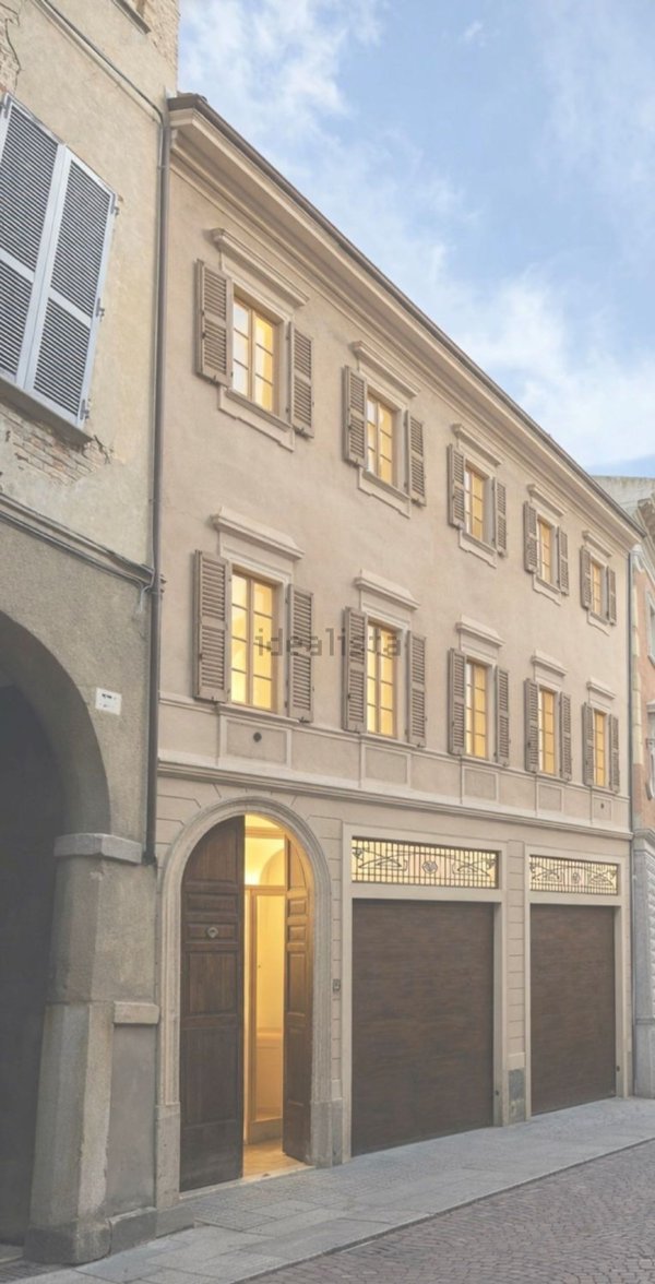 appartamento in vendita a Piacenza in zona Centro Storico