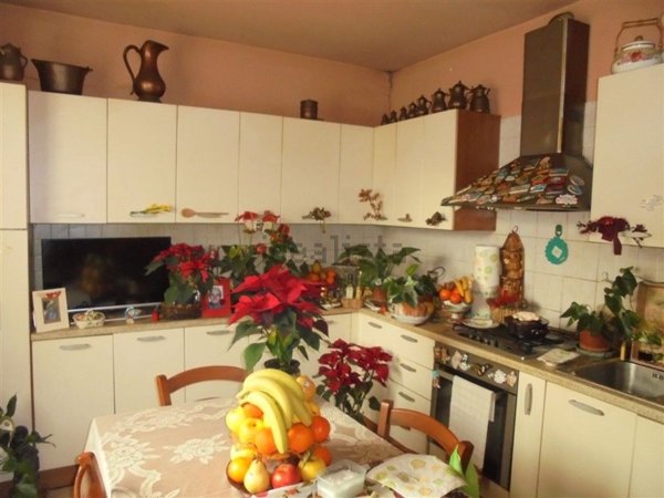 appartamento in vendita a Piacenza in zona Roncaglia / Fossadello