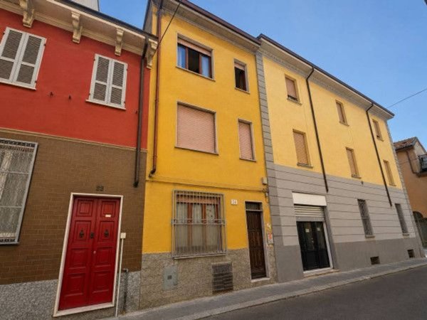 casa indipendente in vendita a Piacenza in zona Centro Storico