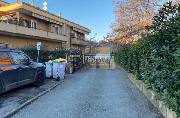 locale di sgombero in vendita a Piacenza in zona Farnesiana