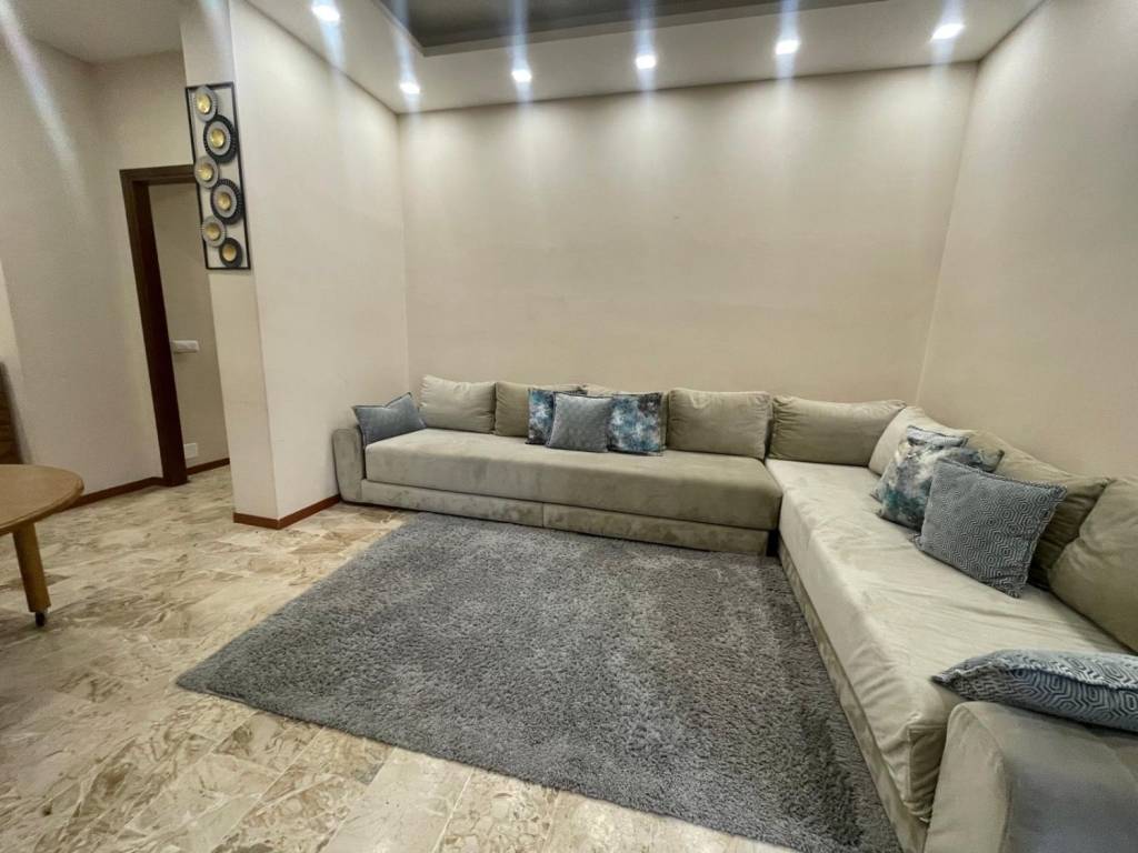 appartamento in vendita a Piacenza in zona Farnesiana
