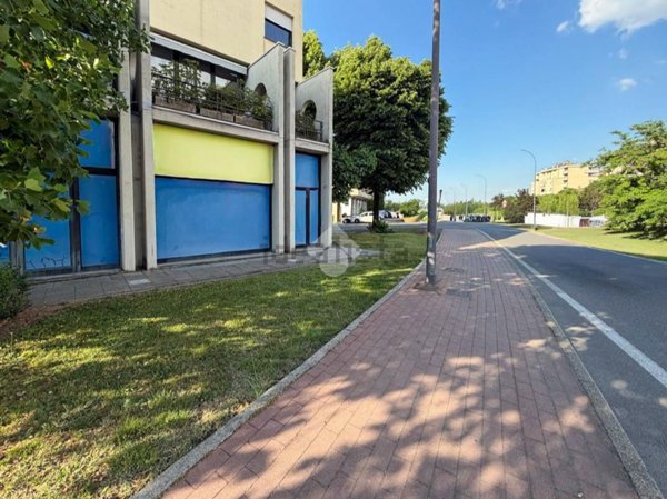 negozio in vendita a Piacenza