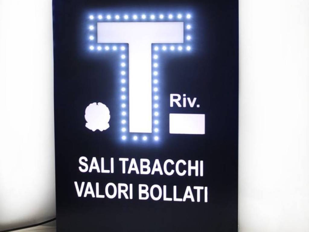 negozio in vendita a Piacenza