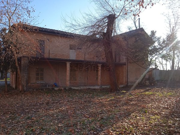casa indipendente in vendita a Piacenza in zona Mucinasso