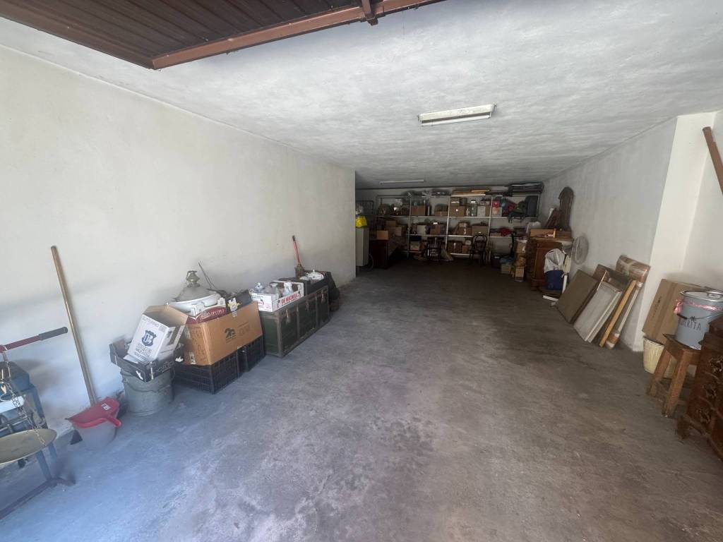 locale di sgombero in vendita a Piacenza in zona Farnesiana