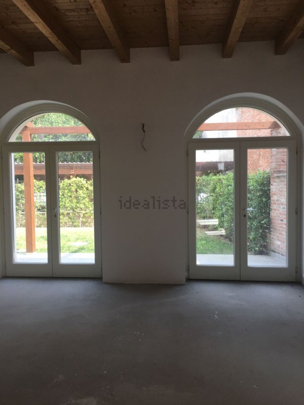 casa indipendente in vendita a Piacenza in zona Centro Storico